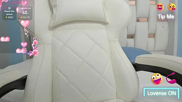 Snapshot of Katalina_red chatting on 09-10-25, 07:35 Katalina red online show from 09-10-25, 07:35