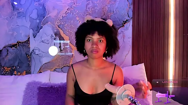 Lolalewis777 online show from 11-11-25, 06:14