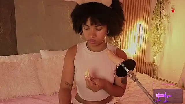 Lolalewis777 online show from 11-17-25, 09:41