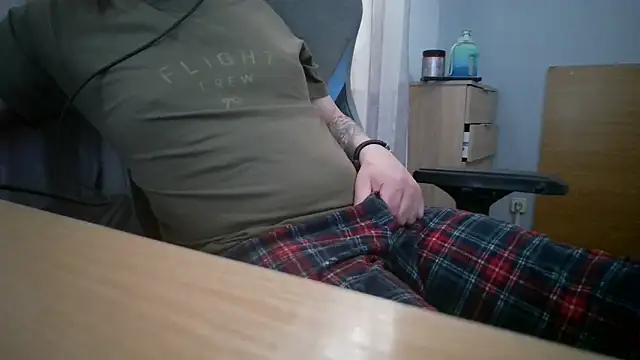 Maxxcock699  online show from 04-04-26, 05:41