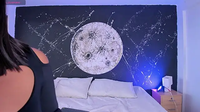 ShaniaDaniels online show from 10-29-25, 09:03