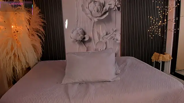 ShaniaDaniels online show from 02-25-26, 09:36