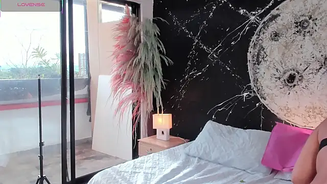 ShaniaDaniels online show from 12-20-25, 08:55