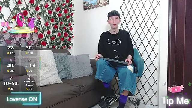 Snapshot of LiamBrown09 chatting on 02-26-26, 07:36 LiamBrown09 online show from 02-26-26, 07:36