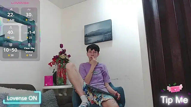 Snapshot of LiamBrown09 chatting on 02-06-26, 07:43 LiamBrown09 online show from 02-06-26, 07:43