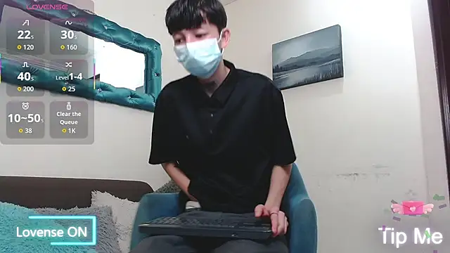 Snapshot of LiamBrown09 chatting on 02-10-26, 07:35 LiamBrown09 online show from 02-10-26, 07:35