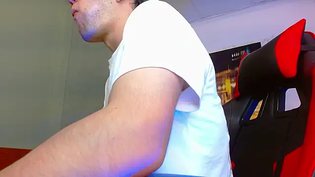 alexgiraldo   online show from 07-18-26, 01:36