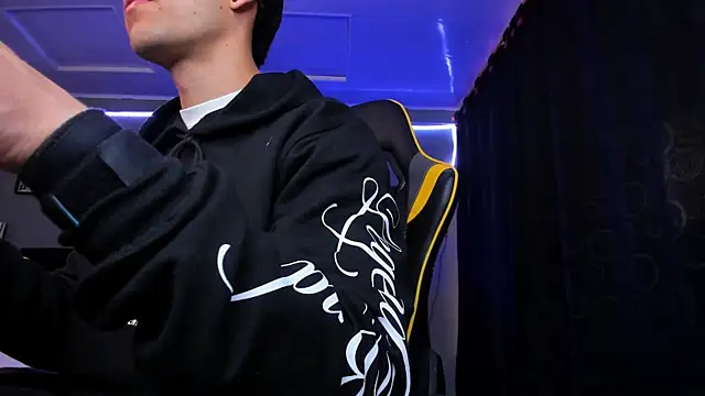 alexgiraldo   online show from 12-03-25, 11:53