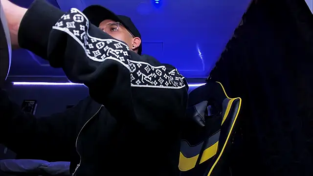 alexgiraldo   online show from 11-03-25, 11:25