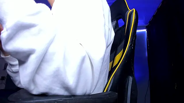 alexgiraldo   online show from 09-22-25, 10:54