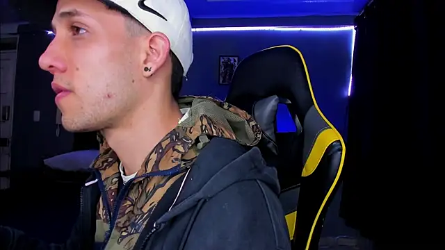 alexgiraldo   online show from 10-14-25, 11:00