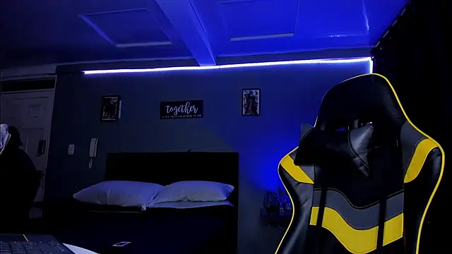 alexgiraldo   online show from 10-13-25, 10:39