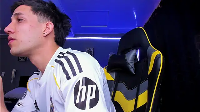 alexgiraldo   online show from 11-13-25, 04:00