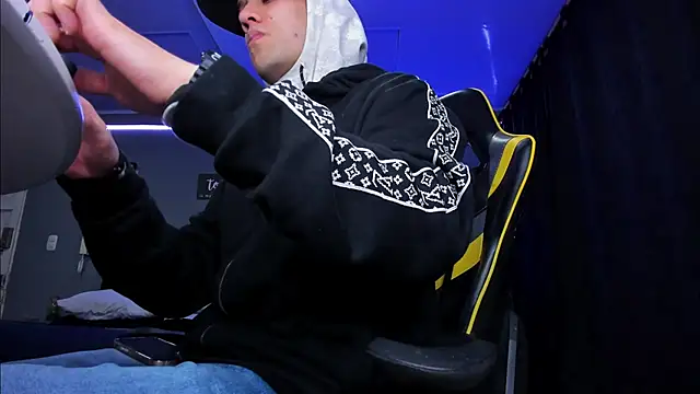 alexgiraldo   online show from 10-16-25, 10:56