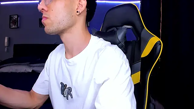 alexgiraldo   online show from 09-24-25, 02:34