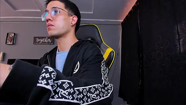 alexgiraldo   online show from 10-25-25, 12:17