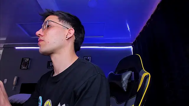 alexgiraldo   online show from 11-08-25, 12:20