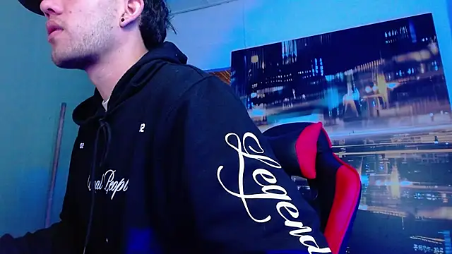 alexgiraldo   online show from 04-14-26, 10:09