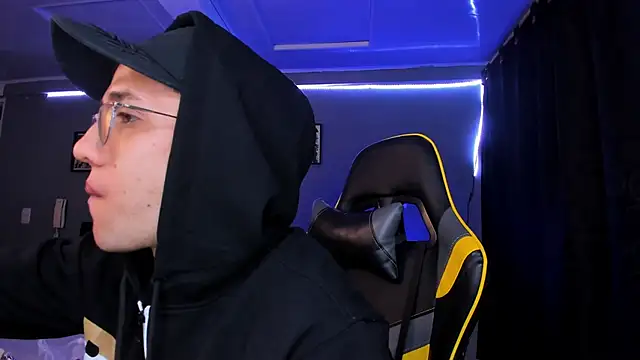 alexgiraldo   online show from 12-01-25, 06:14