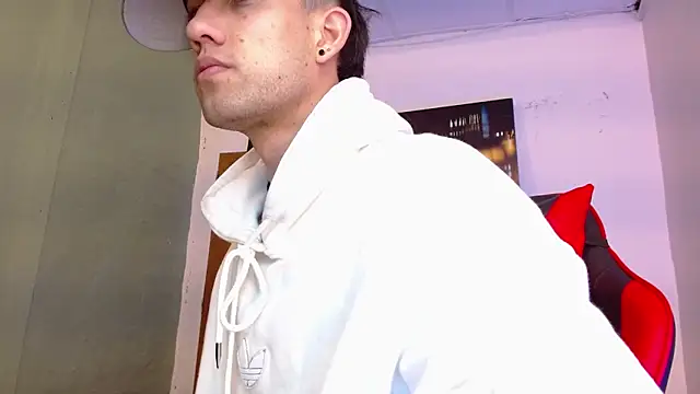 alexgiraldo   online show from 05-17-26, 11:54