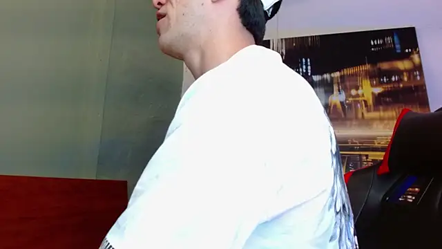 alexgiraldo   online show from 06-10-26, 12:56