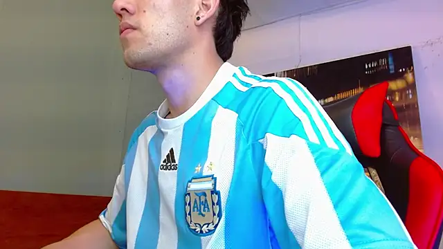 alexgiraldo   online show from 06-17-26, 05:56