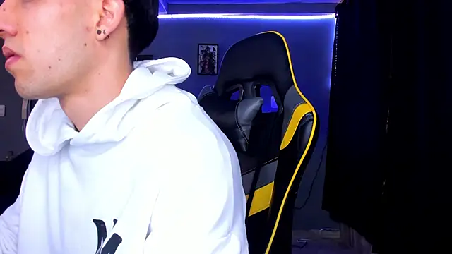 alexgiraldo   online show from 09-18-25, 12:08