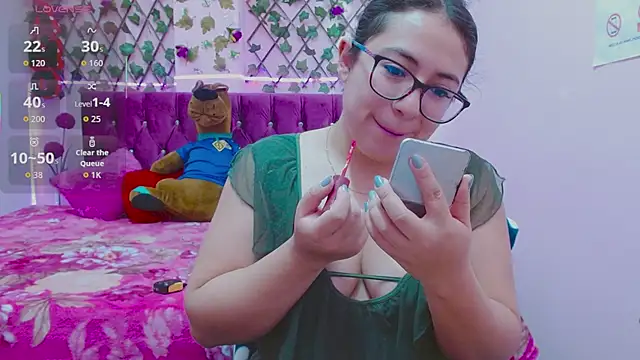 Snapshot of Estrella__sex chatting on 09-20-25, 12:21 Estrella sex online show from 09-20-25, 12:21