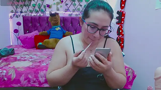 Snapshot of Estrella__sex chatting on 09-17-25, 08:44 Estrella sex online show from 09-17-25, 08:44