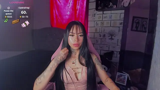 Snapshot of babee_04 chatting on 10-08-25, 09:04 babee 04 online show from 10-08-25, 09:04