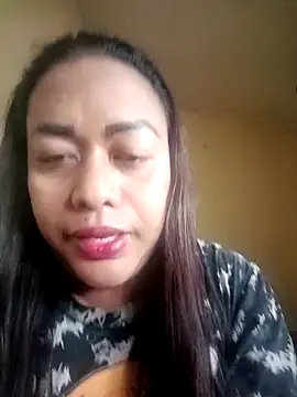 EmmaKantutera online show from 12-05-25, 08:35