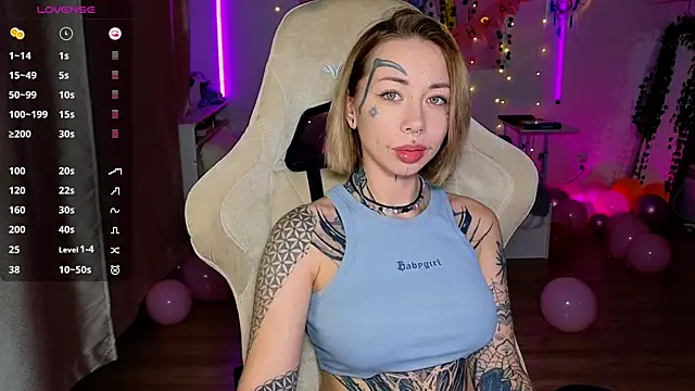 bunnykellyyy online show from 10-30-25, 07:00