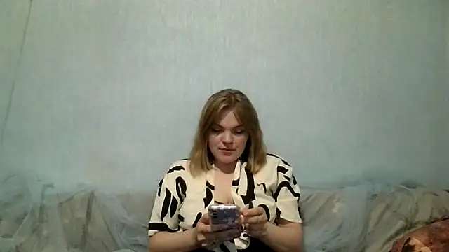 Snapshot of SirWolff chatting on 05-19-26, 08:38 SirWolff online show from 05-19-26, 08:38