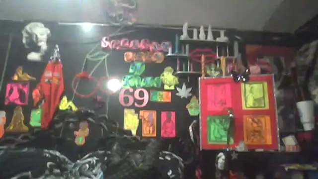 Snapshot of Splash_Queen420 chatting on 05-20-26, 03:47 Splash Queen420 online show from 05-20-26, 03:47