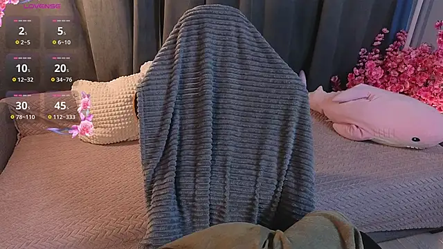 Dark Shine online show from 02-13-26, 06:41