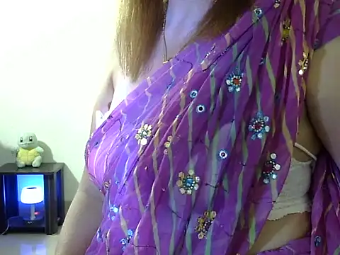 Snapshot of rekha_1508 chatting on 06-13-26, 04:05 rekha 1508 online show from 06-13-26, 04:05