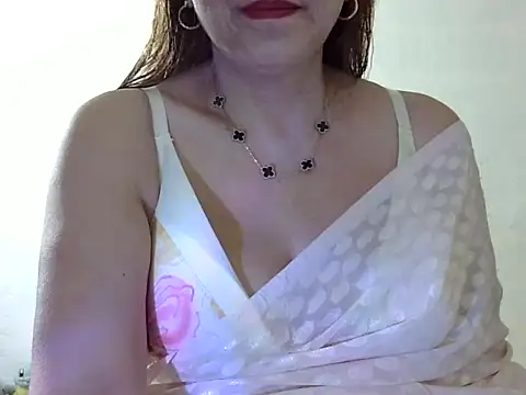 Snapshot of rekha_1508 chatting on 07-18-26, 03:20 rekha 1508 online show from 07-18-26, 03:20