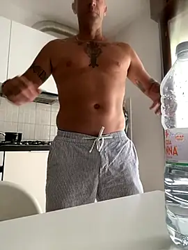 Maurinho3005 online show from 09-10-25, 08:24