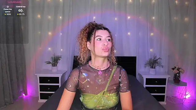 Evolet Bee online show from 12-01-25, 01:23