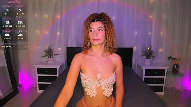 Evolet Bee online show from 10-21-25, 01:32