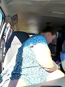 Love86Emily online show from 10-18-25, 05:15