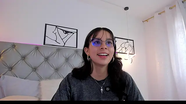 Naughty Couple83 online show from 04-17-26, 08:33