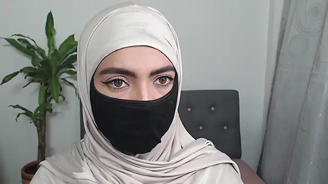 jade nassar online show from 10-25-25, 03:38