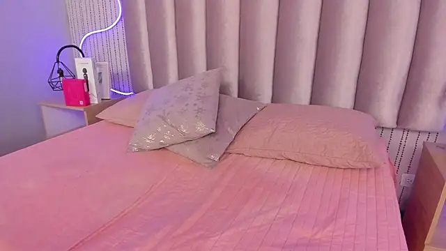 SamanthaPeachss online show from 01-05-26, 05:27