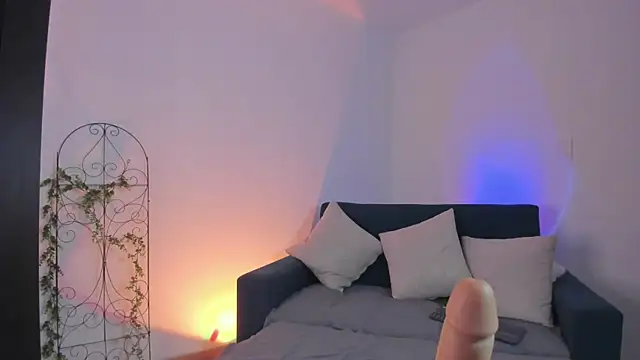 mishelkrave  online show from 02-27-26, 02:23