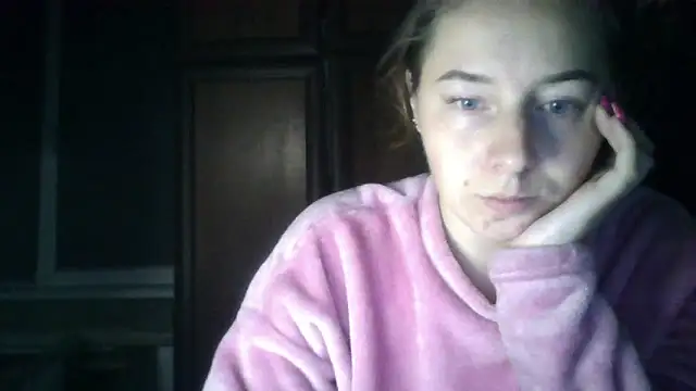Snapshot of Kitten36 chatting on 10-13-25, 04:41 Kitten36 online show from 10-13-25, 04:41