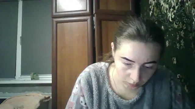 Snapshot of Kitten36 chatting on 10-17-25, 05:37 Kitten36 online show from 10-17-25, 05:37