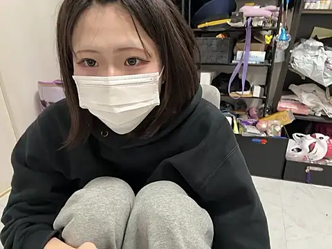 Snapshot of kabikabi_makaron chatting on 03-26-26, 03:21 kabikabi makaron online show from 03-26-26, 03:21