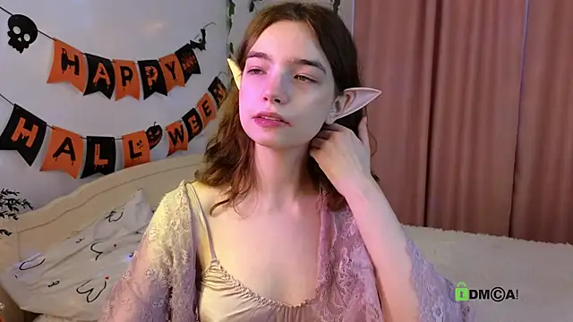 Evi Brook online show from 10-23-25, 01:10