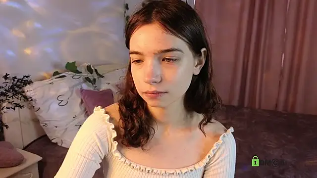 Evi Brook online show from 09-19-25, 06:39